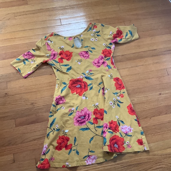 Yellow floral old navy dress - Picture 2 of 2